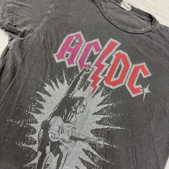 MADEWORN AC/DC Graphic T-Shirt - Picture 3 of 6
